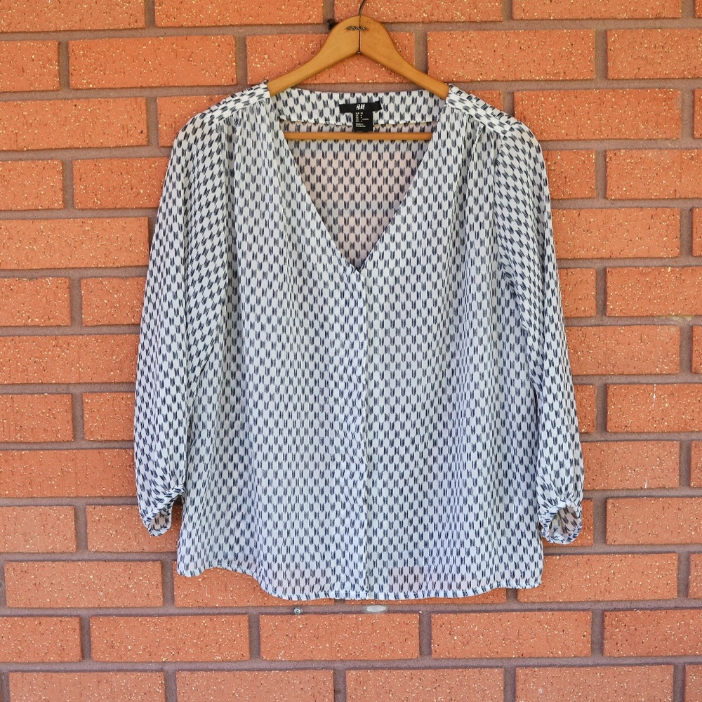 3/$20 H&M- Black&White Checked Blouse